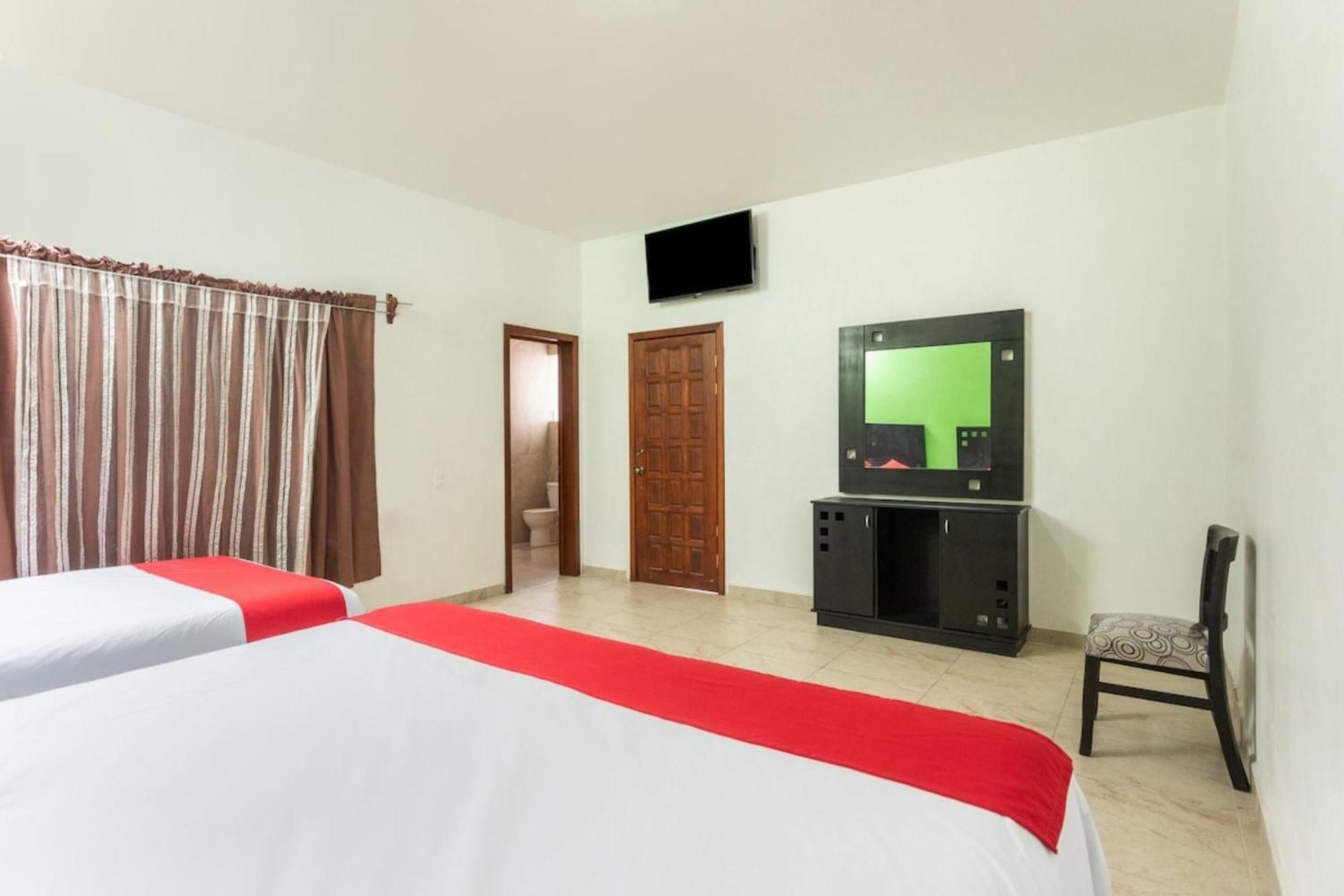 Oyo Hotel Emperadores Inn, Atlixco Luaran gambar